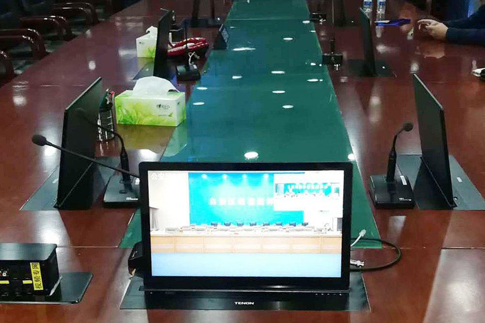新疆某公安（液晶升降一體機加寬面板）